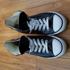 Converse Chuck Taylor Leather Hightop Sneaker